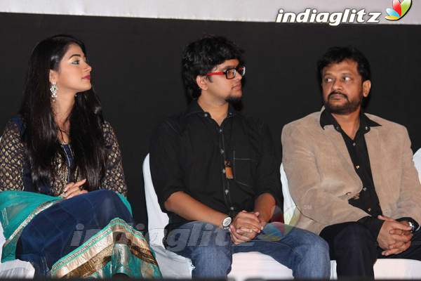 Vijay - Puneet Unveil 'Mugamoodi' Audio